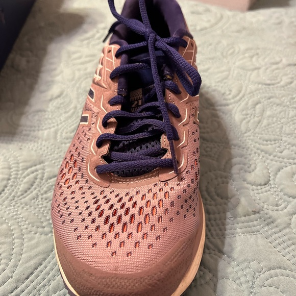 Women’s ASICS GEL-Cumulus 21 Running Shoes - Picture 2 of 9